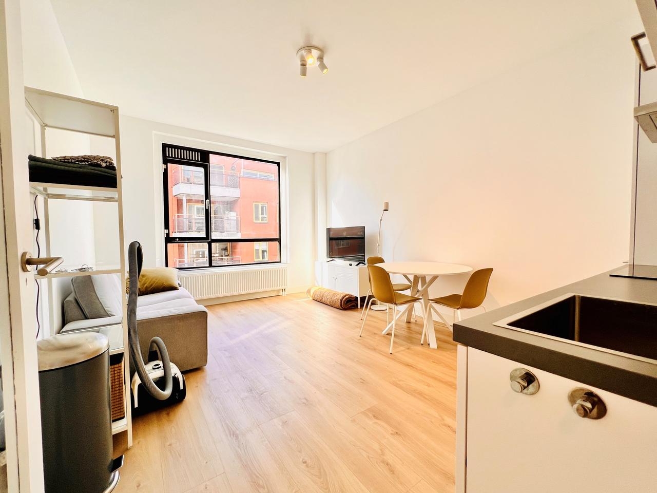 Gemeubileerd 3-kamerappartement met balkon - Afbeelding 4
