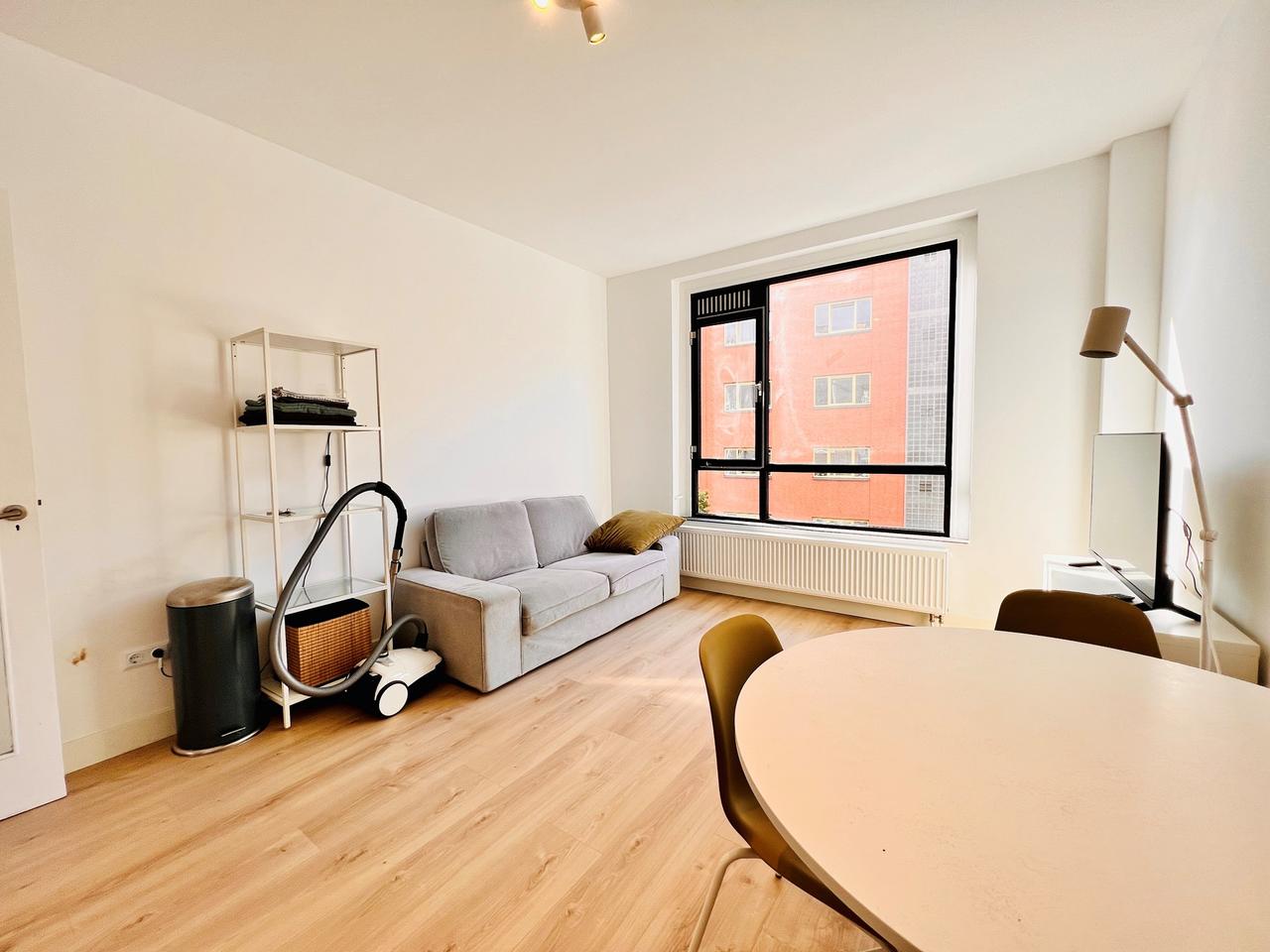 Gemeubileerd 3-kamerappartement met balkon - Afbeelding 5