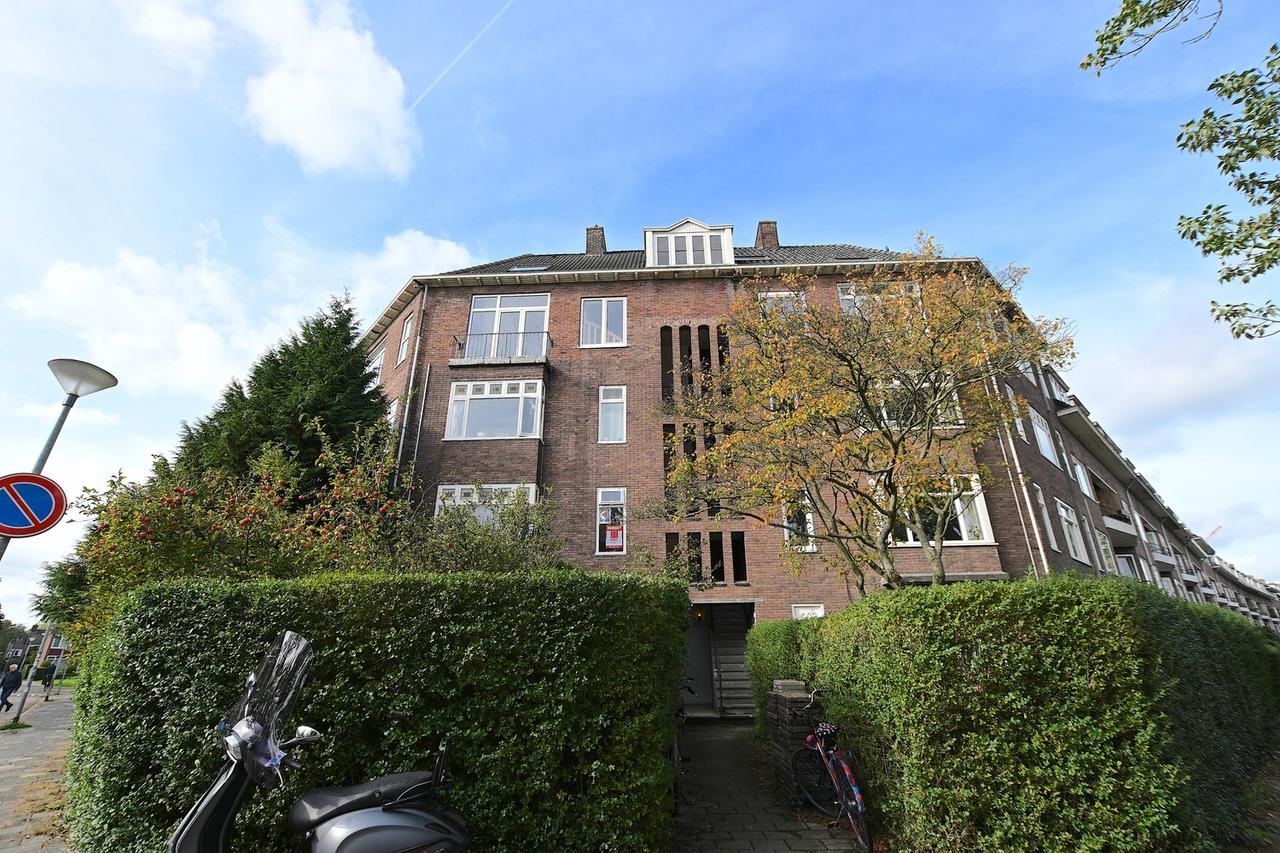 Kamer in meidenhuis nabij centrum - Afbeelding 1