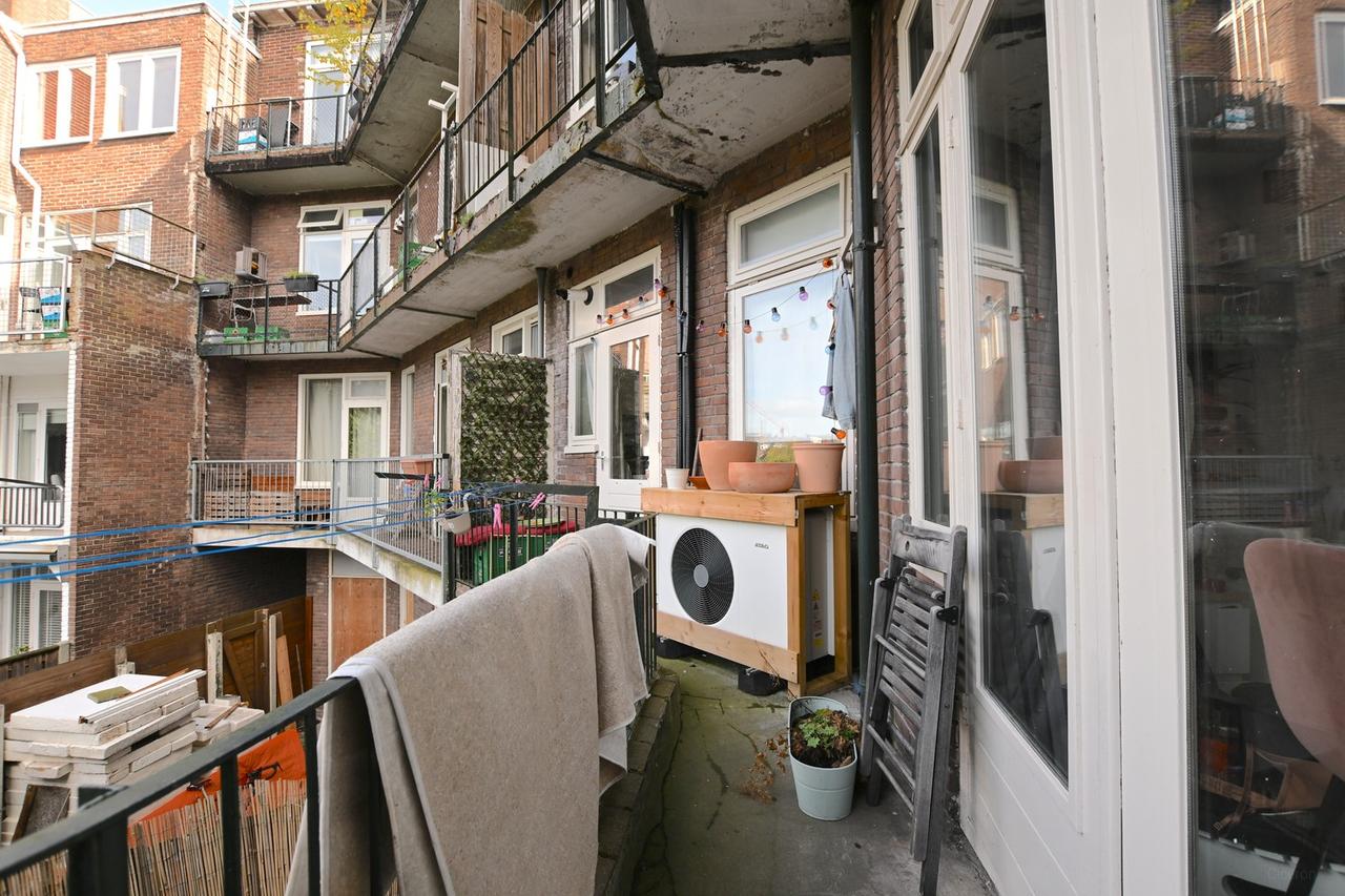 Kamer in meidenhuis nabij centrum - Afbeelding 16