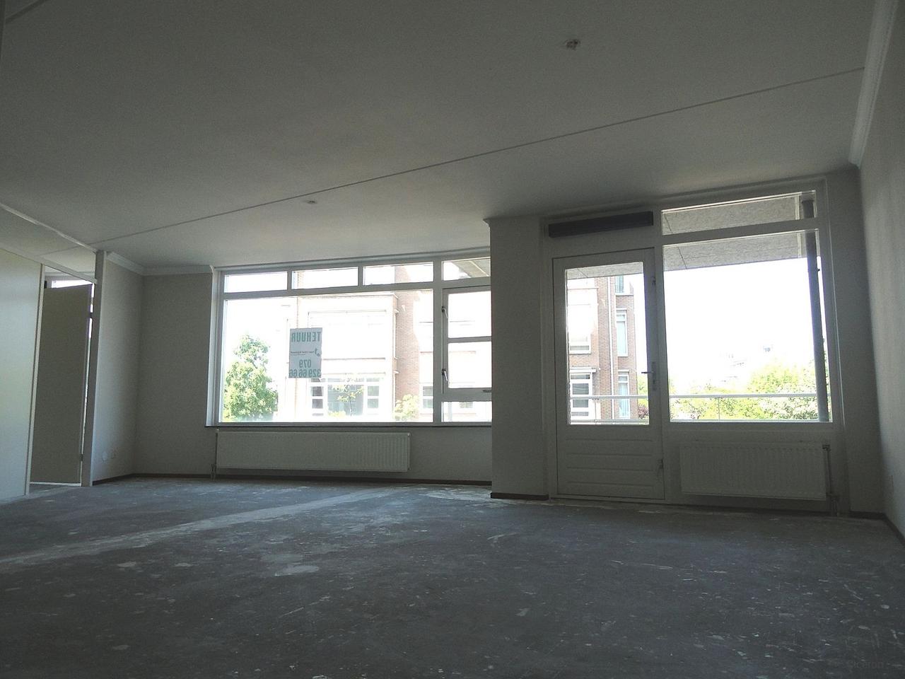 3-kamerappartement met terras en parkeerplek - Afbeelding 3
