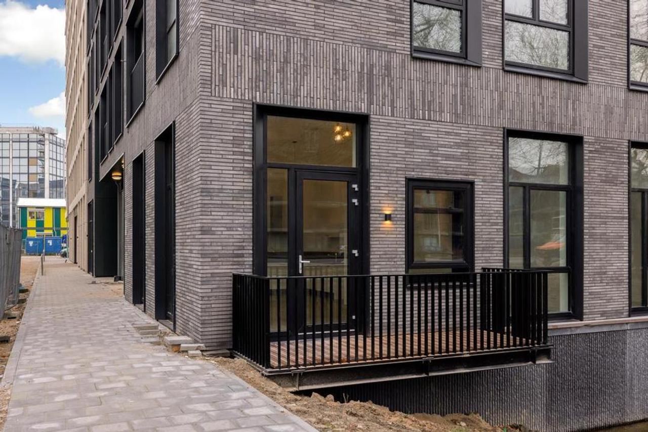 74 m² appartement met hoge plafonds - Afbeelding 2