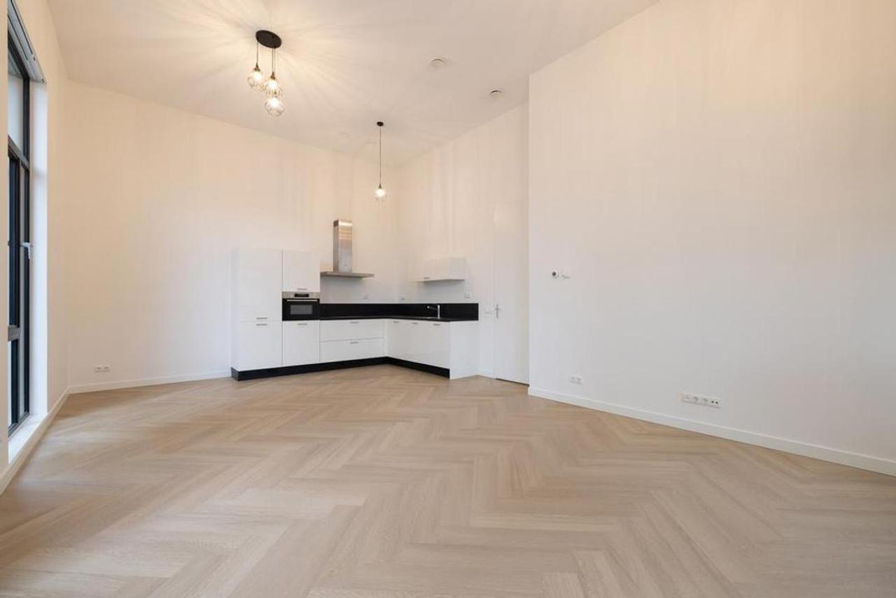 74 m² appartement met hoge plafonds - Afbeelding 8