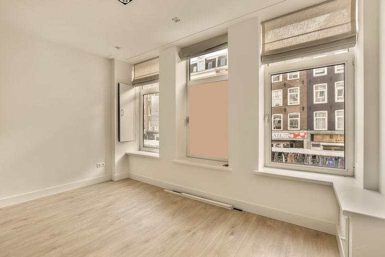 Furnished apartment with balcony in De Pijp - Image 5