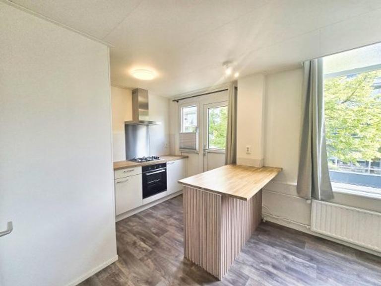 Studio with balcony in central Vlissingen - Image 2