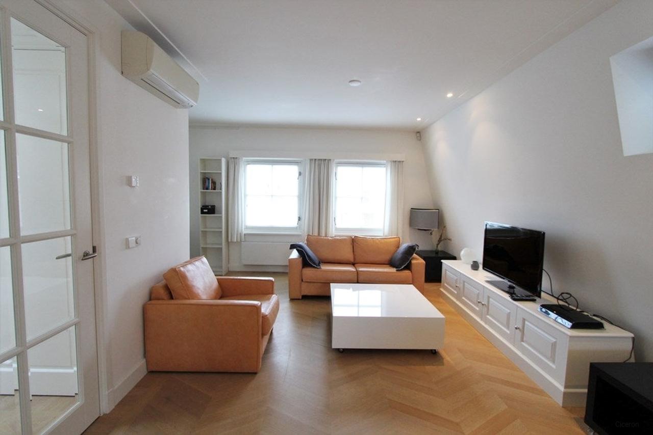 Gemeubileerd 3-kamerappartement bij de Amstel - Afbeelding 2