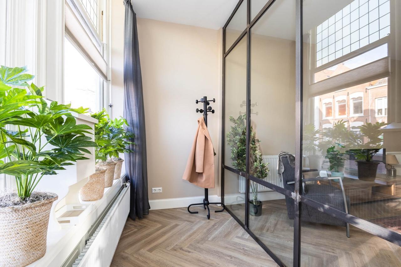 Furnished 3-Bedroom Apartment in Hoorn - Image 2