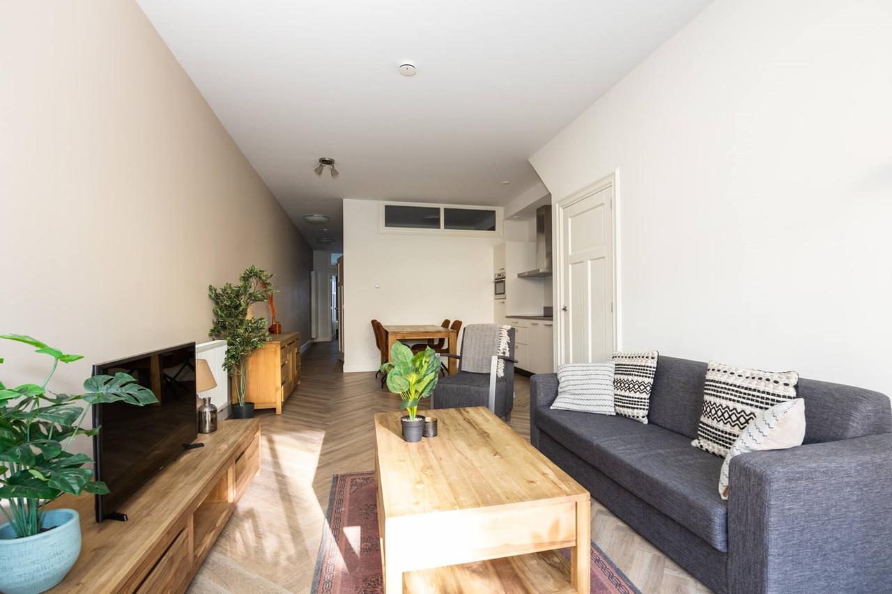 Furnished 3-Bedroom Apartment in Hoorn - Image 4