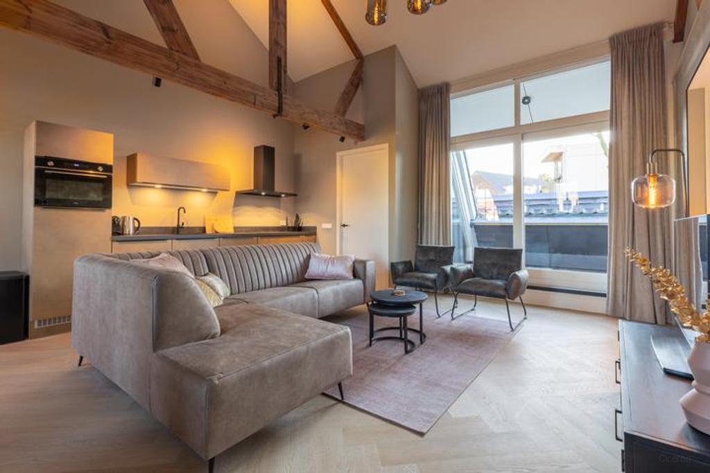Gemeubileerd 3-slaapkamerappartement met balkon - Afbeelding 1