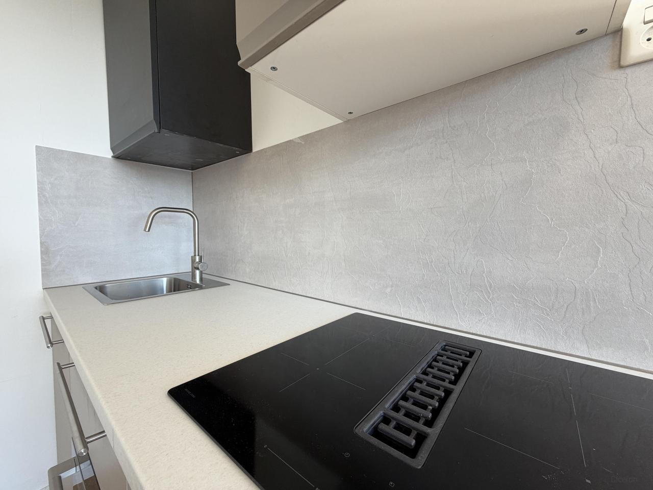 Gemeubileerde studio met skylinezicht - Afbeelding 5