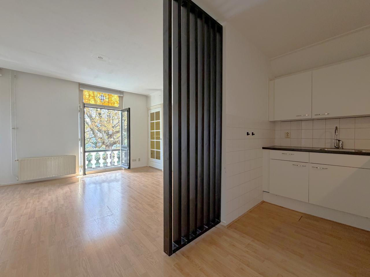 2-kamerappartement met balkon aan singel - Afbeelding 4