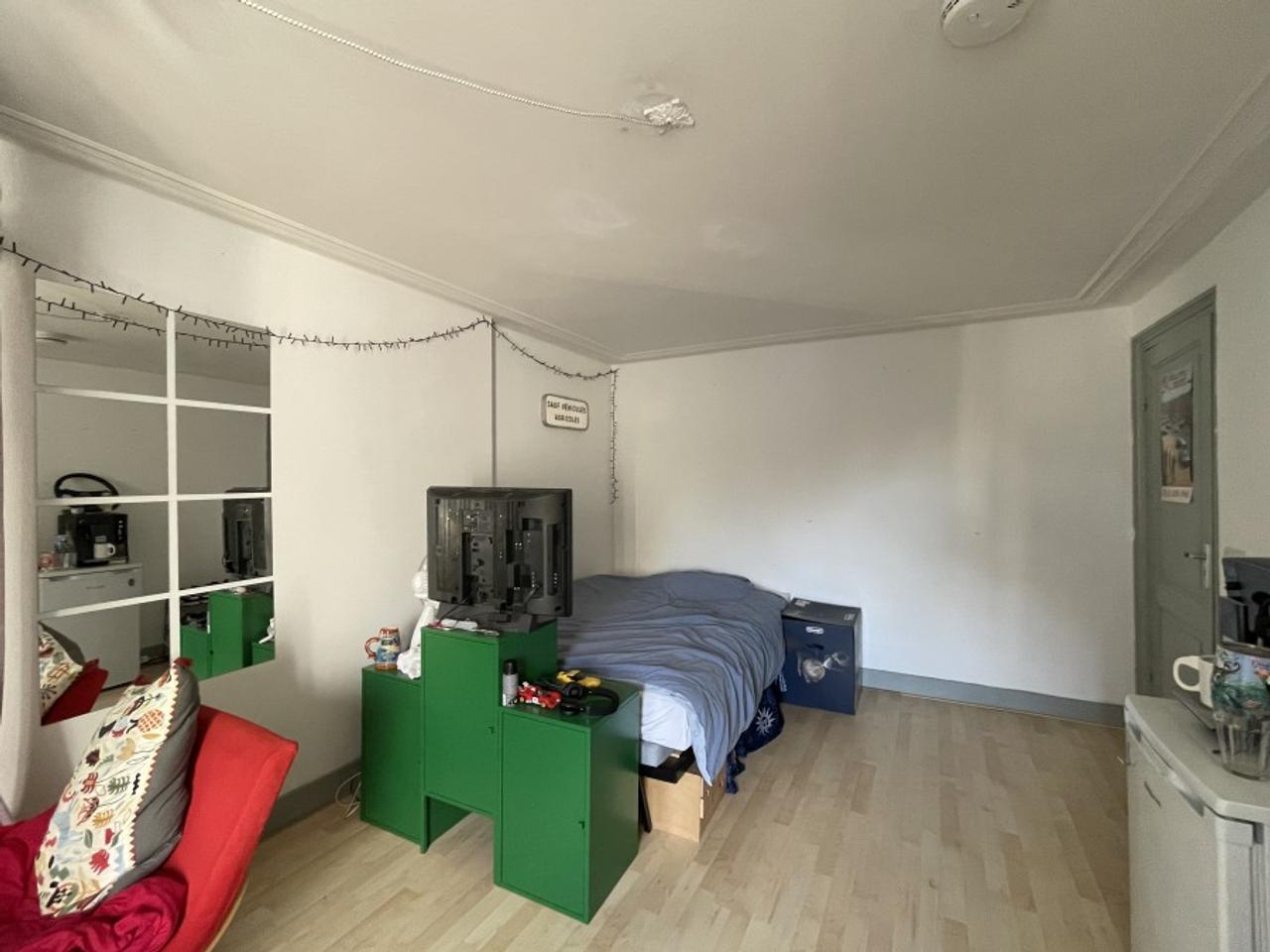 Bright 15 m² room in Spijkerbuurt - Image 3
