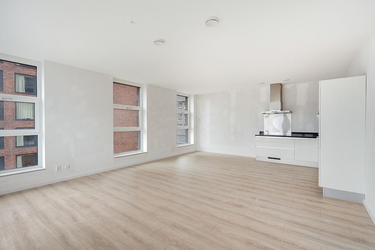 99 m² apartment with 2 bedrooms - Image 2