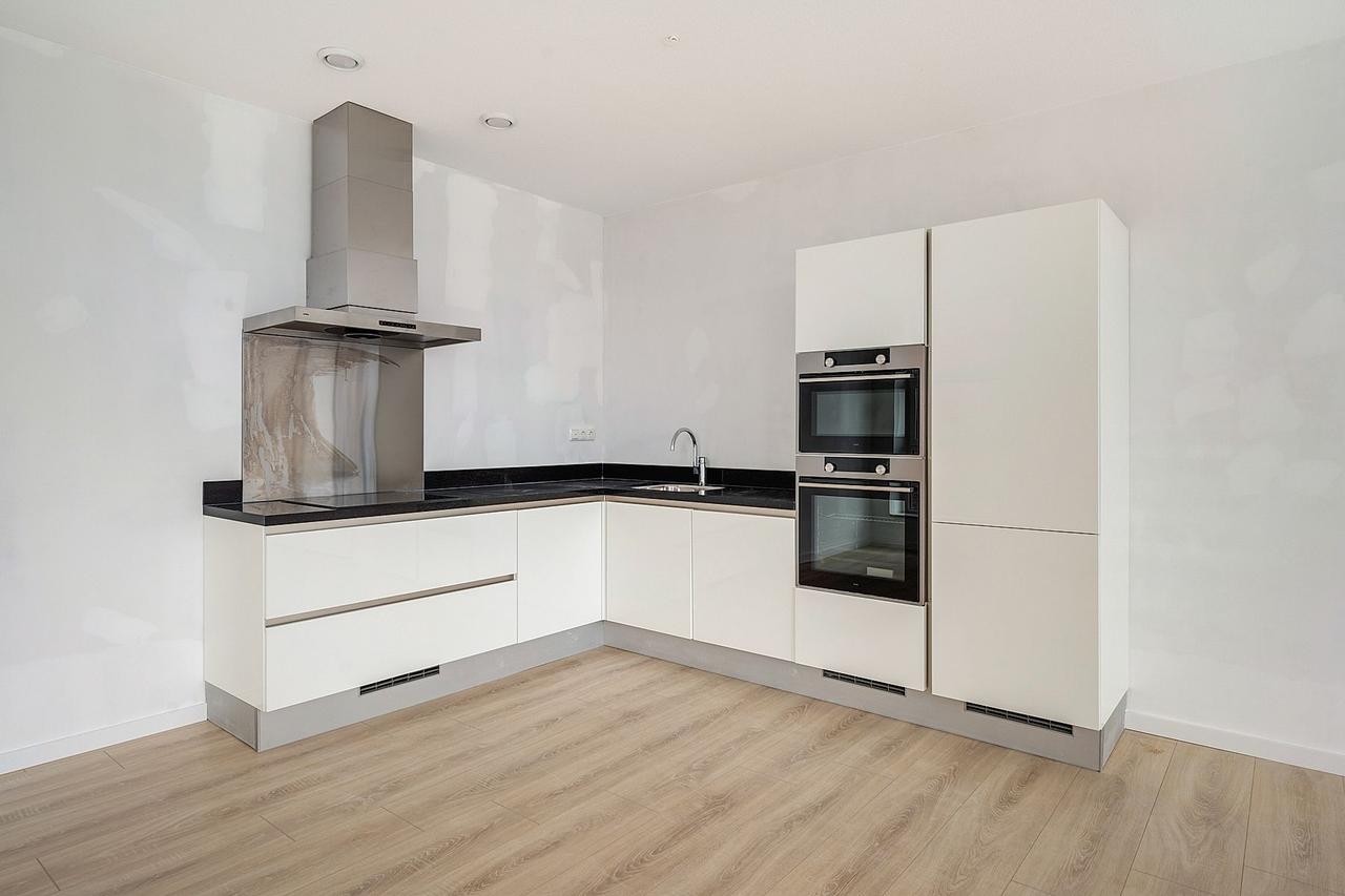 99 m² apartment with 2 bedrooms - Image 4