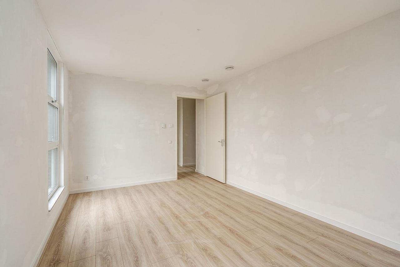 99 m² apartment with 2 bedrooms - Image 7