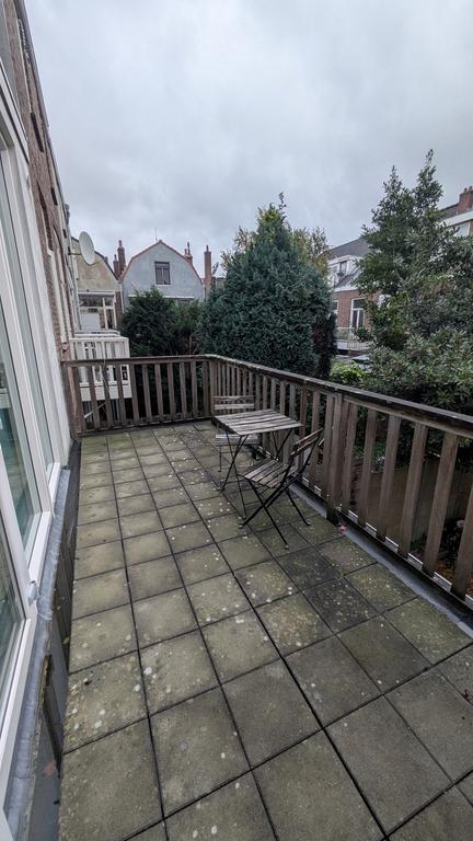 Studio with balcony in Frans Hals neighbourhood - Image 4