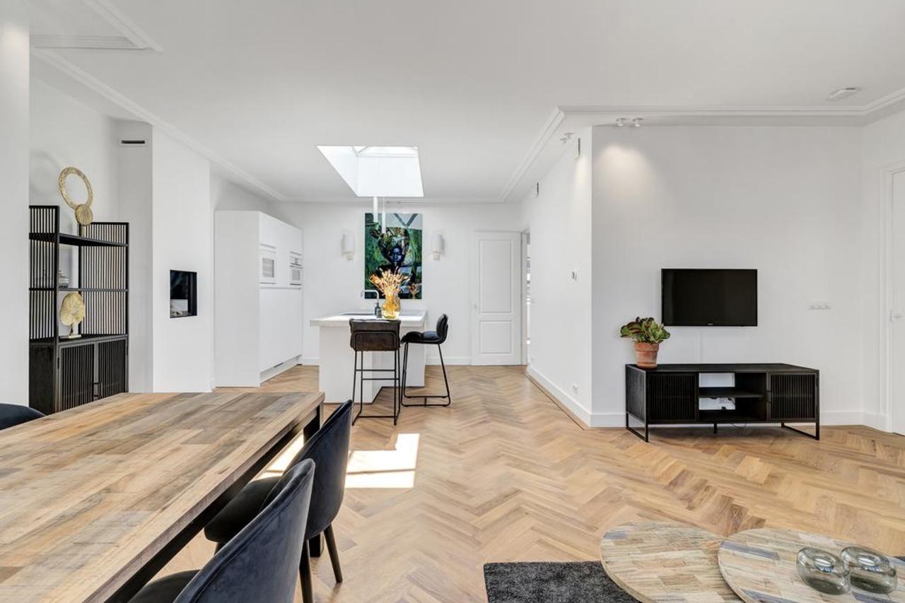 Furnished 3-Room Apartment with Terrace - Image 14