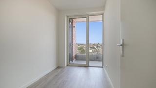 A+++ apartment with balcony in The Hague - Image 3