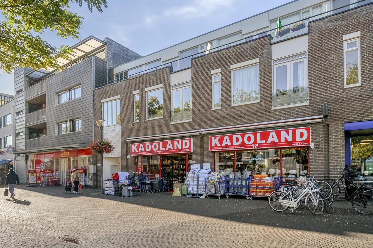 Two-bedroom apartment on Woenselse Markt - Image 1