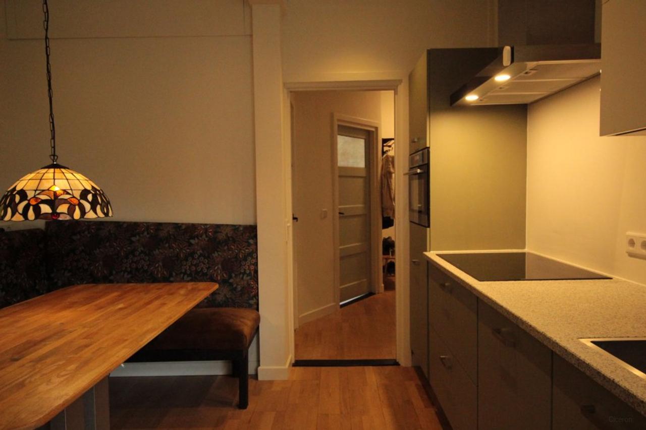 Gemeubileerde benedenwoning met tuin - Afbeelding 8