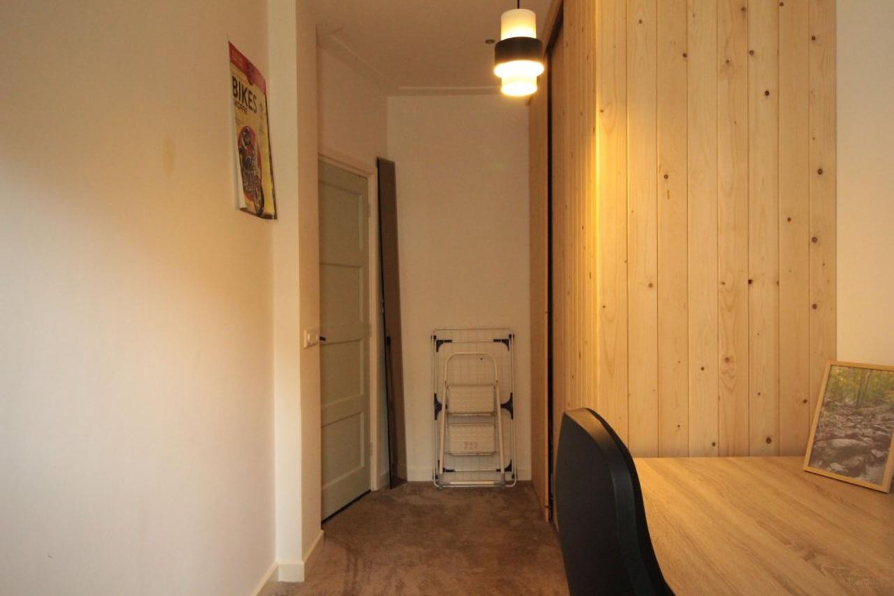 Gemeubileerde benedenwoning met tuin - Afbeelding 14