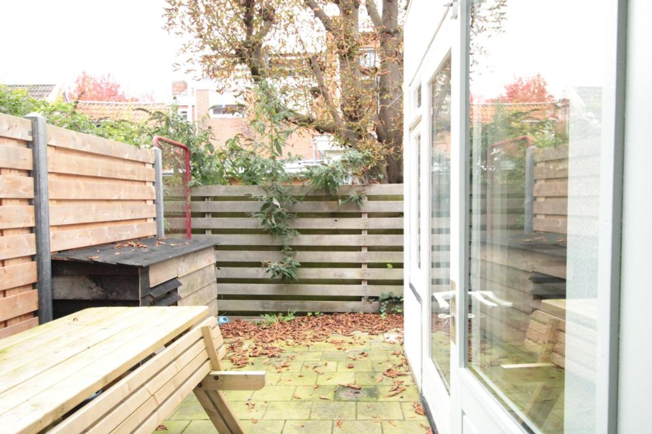 Gemeubileerde benedenwoning met tuin - Afbeelding 17