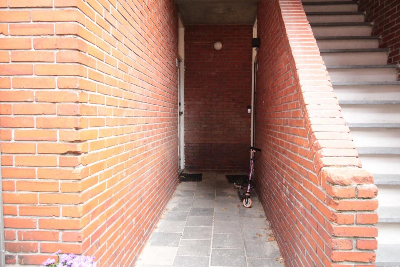 Gemeubileerde benedenwoning met tuin - Afbeelding 19