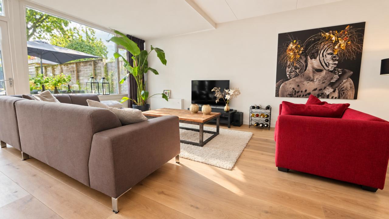 Furnished Home with 4 Bedrooms - Image 8