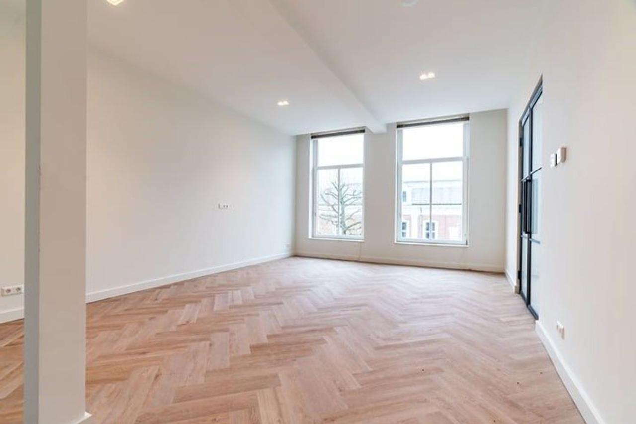 Energy-Efficient 1-Bedroom Apartment in The Hague - Image 1