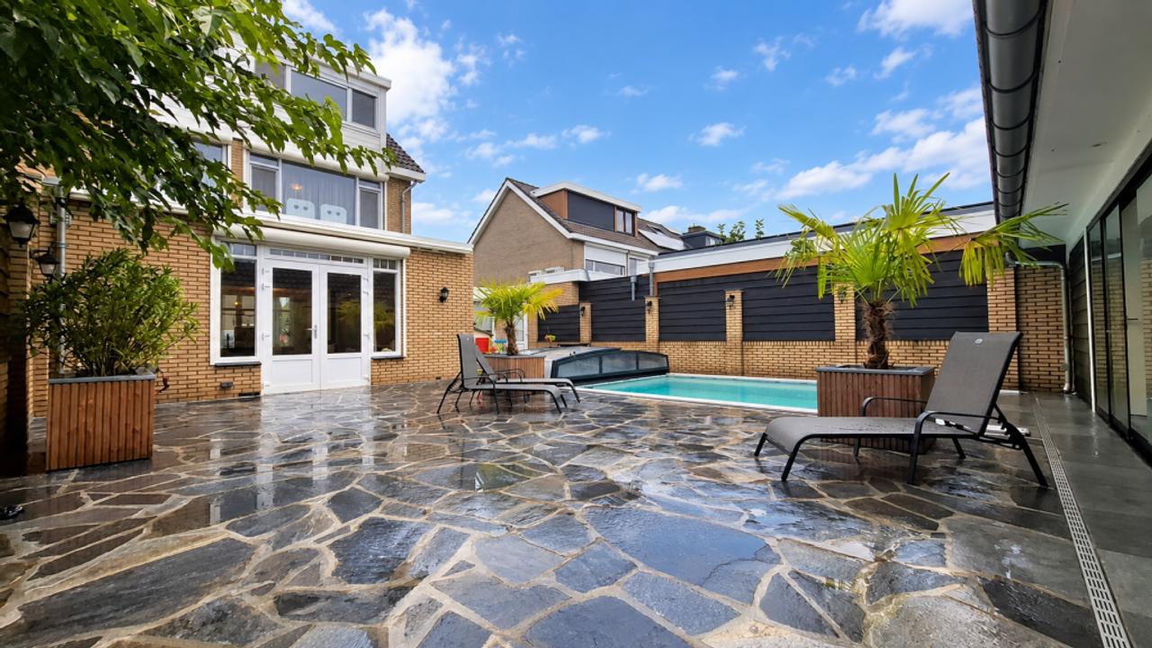 163 m² hoekwoning met zwembad in Sliedrecht - Afbeelding 4