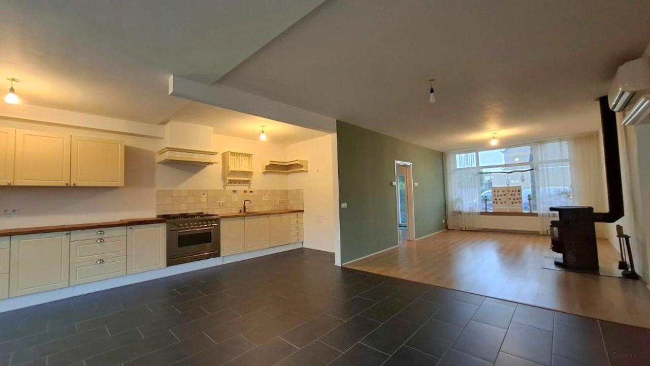 163 m² hoekwoning met zwembad in Sliedrecht - Afbeelding 11