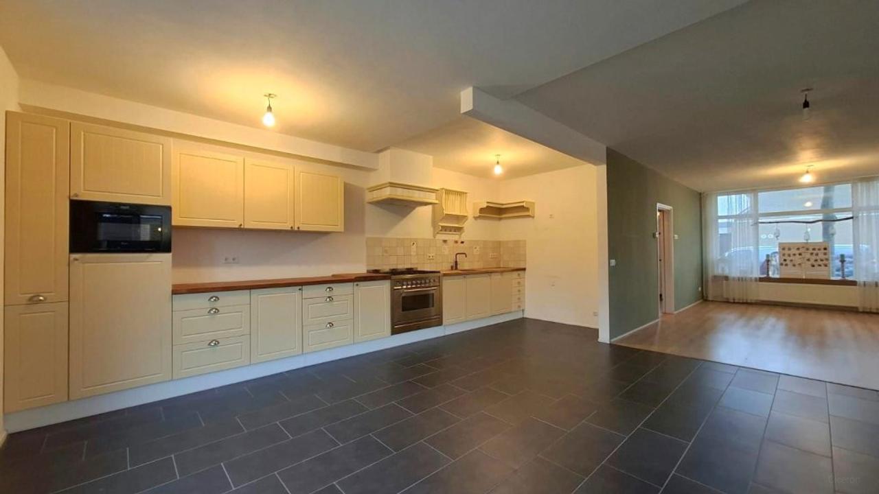 163 m² hoekwoning met zwembad in Sliedrecht - Afbeelding 12