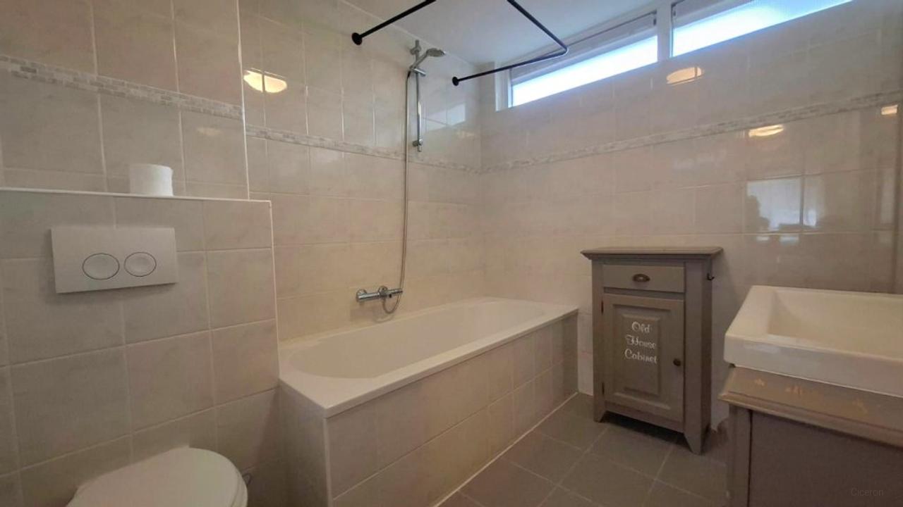 163 m² hoekwoning met zwembad in Sliedrecht - Afbeelding 18