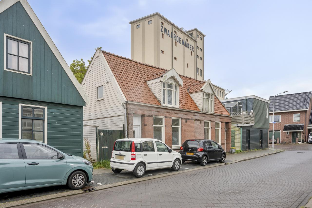 Private garden with 87 m² of living space in Zaandam - Image 25
