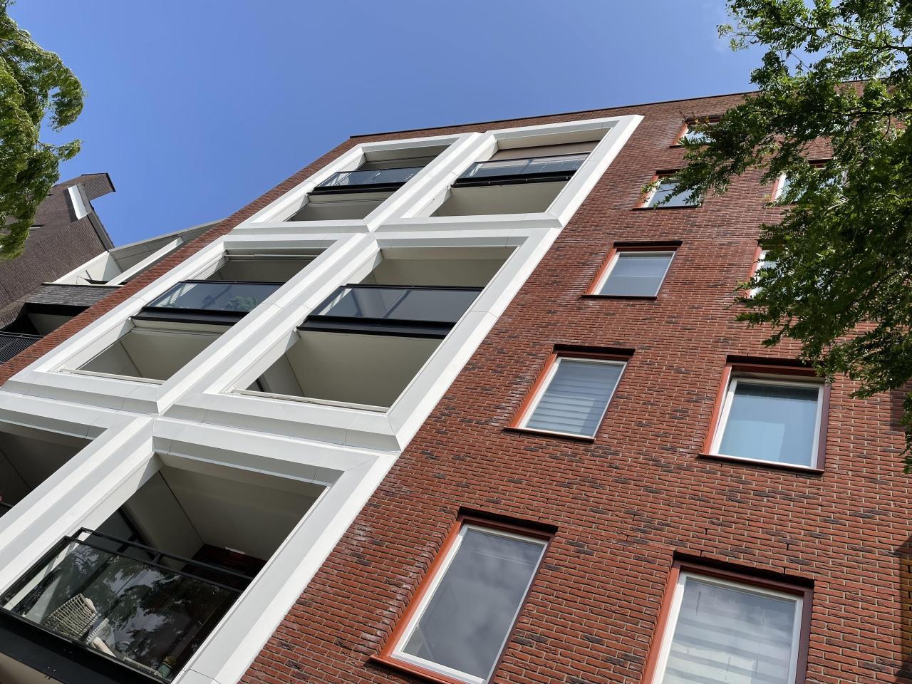 West-facing balcony in Oegstgeest - Image 3