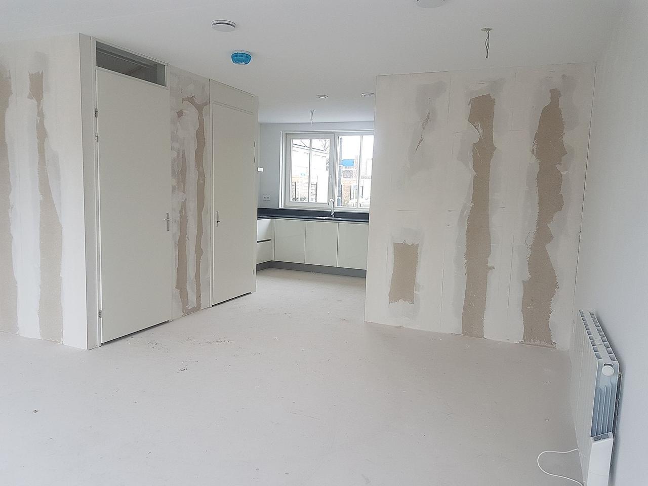 118 m² mid-terrace house with 4 bedrooms - Image 2