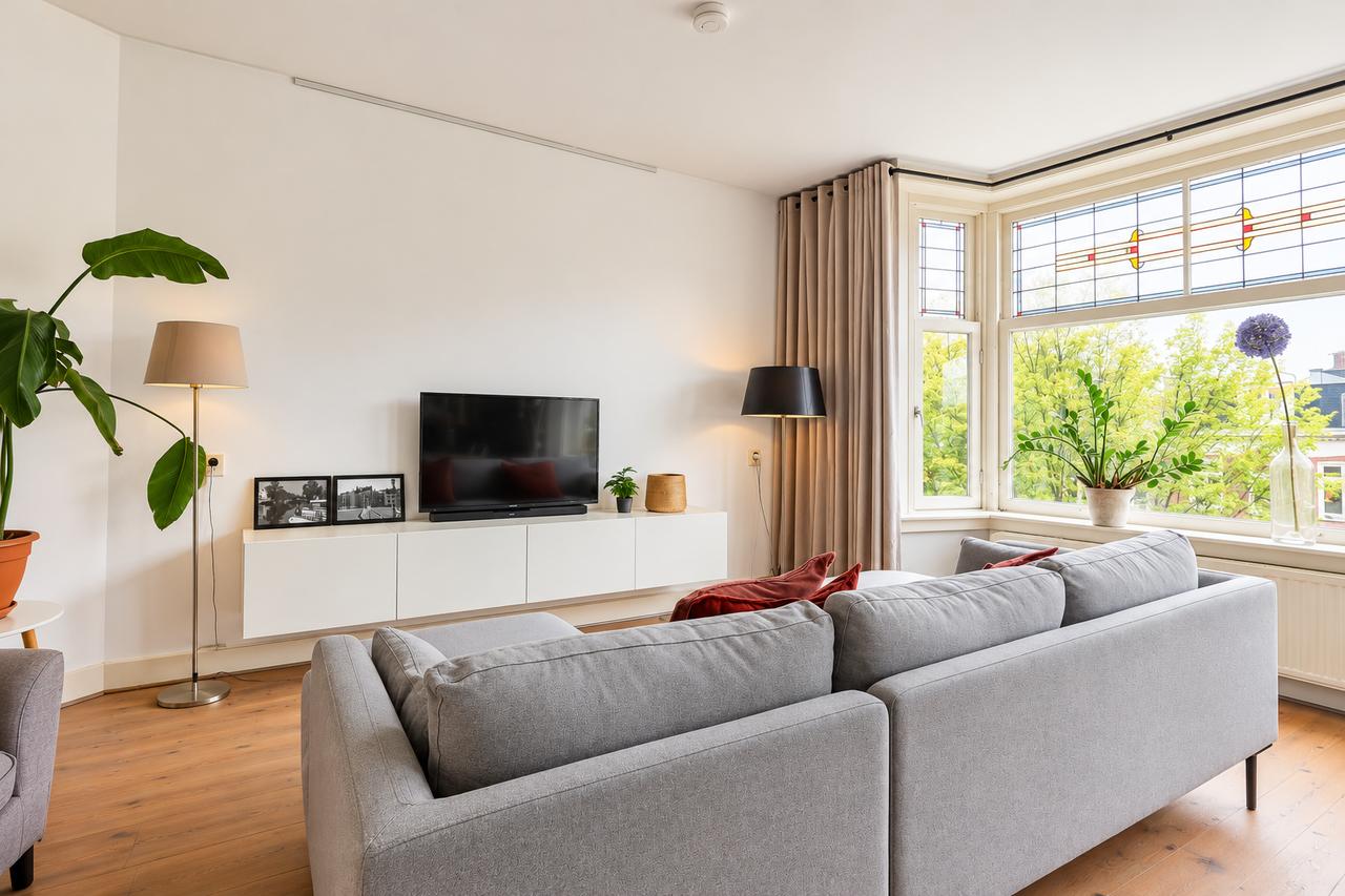 Gemeubileerd 3-kamerappartement in de Jordaan - Afbeelding 2