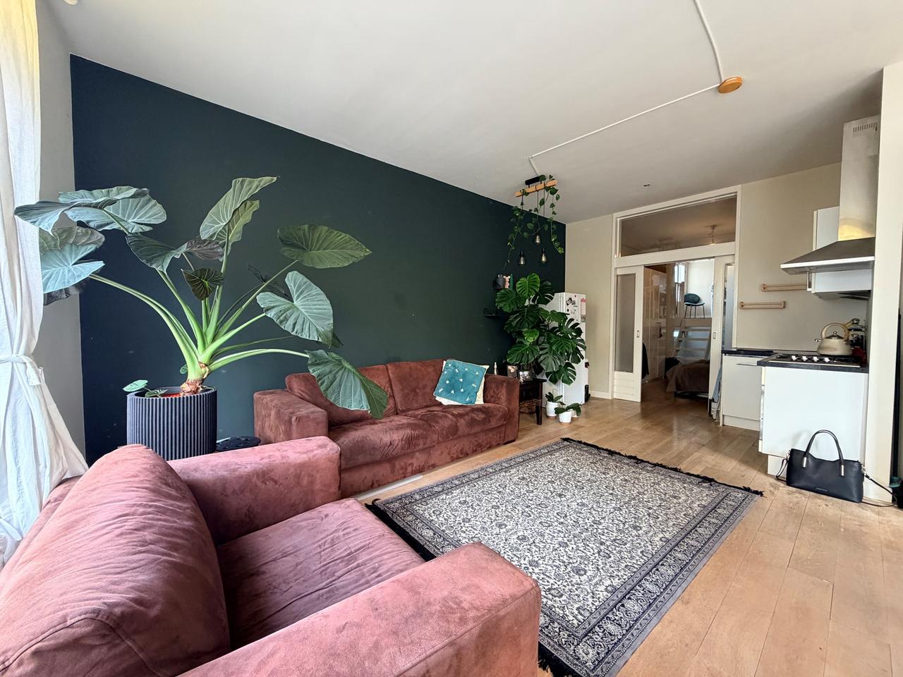 67 m² hoekappartement met vide in Utrecht Oost - Afbeelding 1