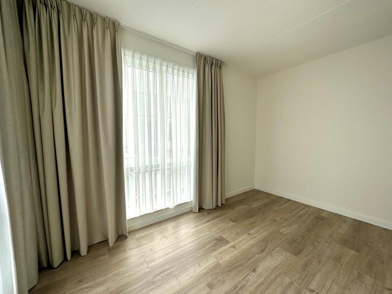 Family Home with Garden in Leyenburg - Image 13