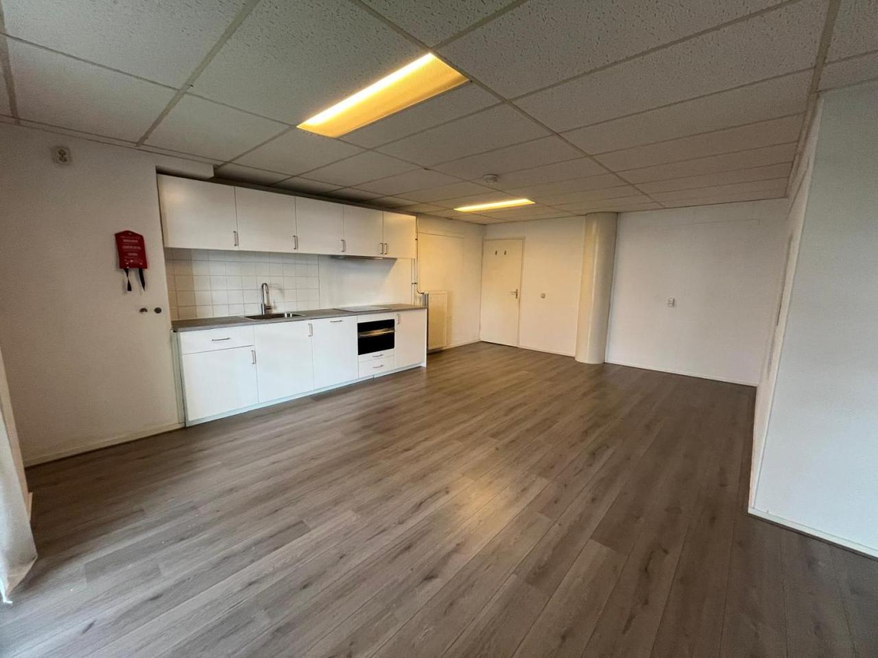 20 m² semi-studio with private kitchen - Image 4