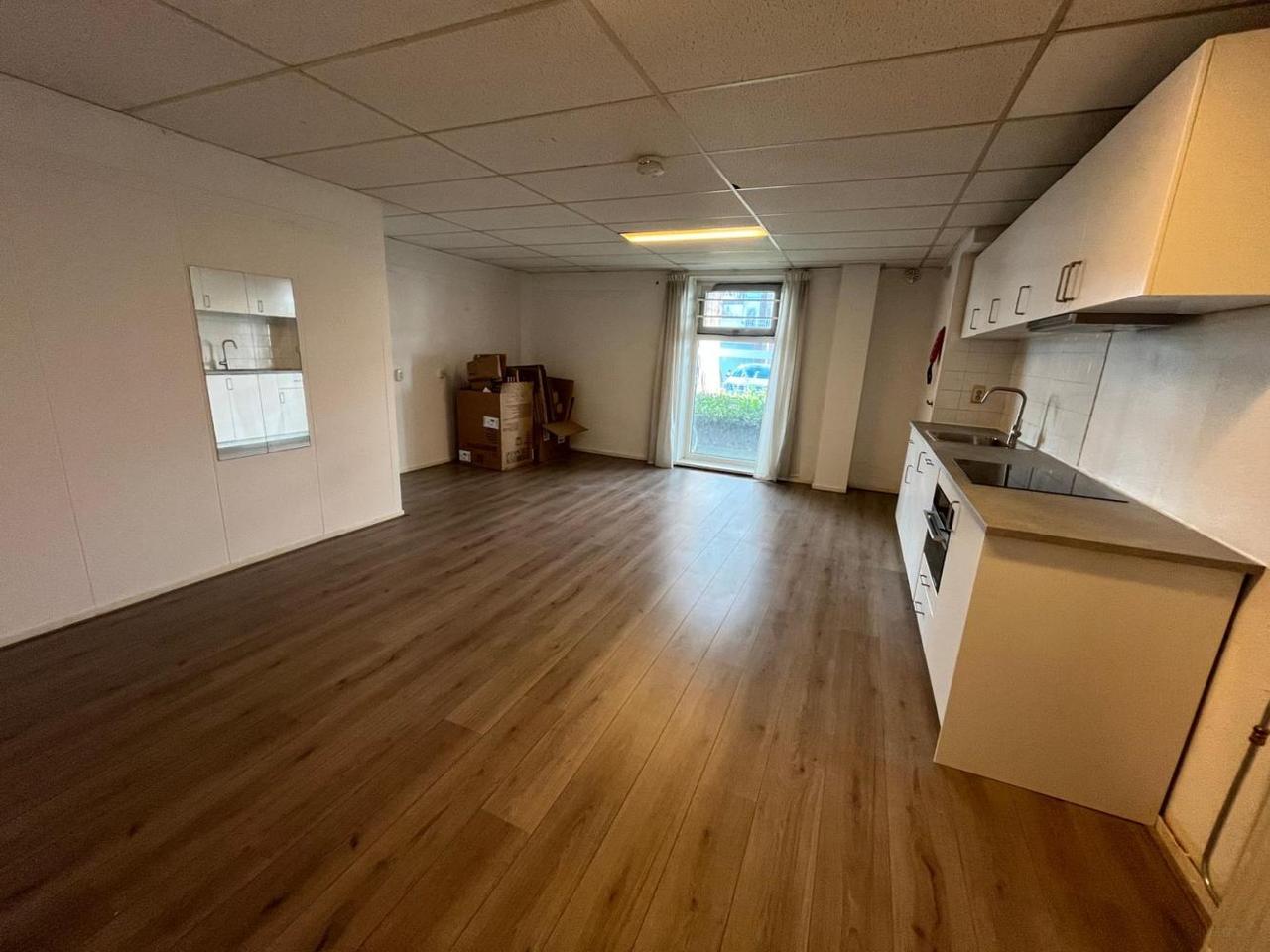 20 m² semi-studio with private kitchen - Image 6
