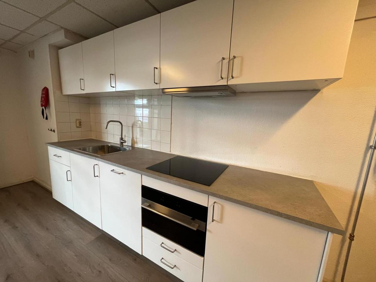 20 m² semi-studio with private kitchen - Image 10