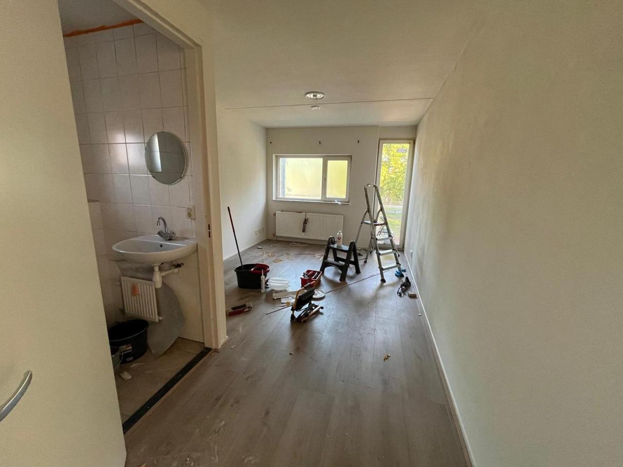23 m² semi-studio in Tilburg with private bathroom - Image 5