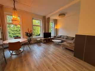 Gemeubileerd 3-kamerappartement bij Oosterpark