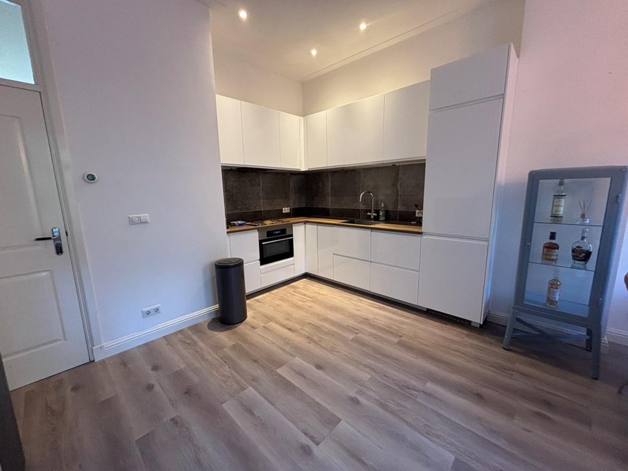 Gemeubileerd 3-kamerappartement bij Oosterpark - Afbeelding 2