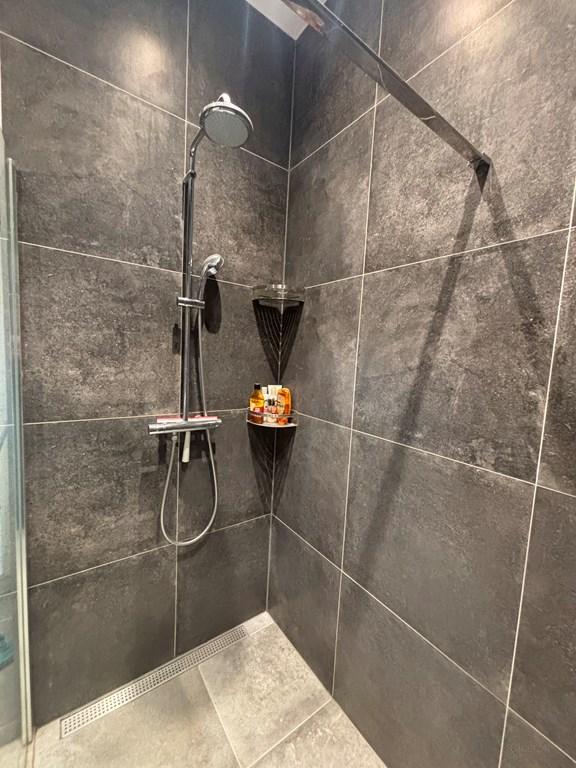 Gemeubileerd 3-kamerappartement bij Oosterpark - Afbeelding 8