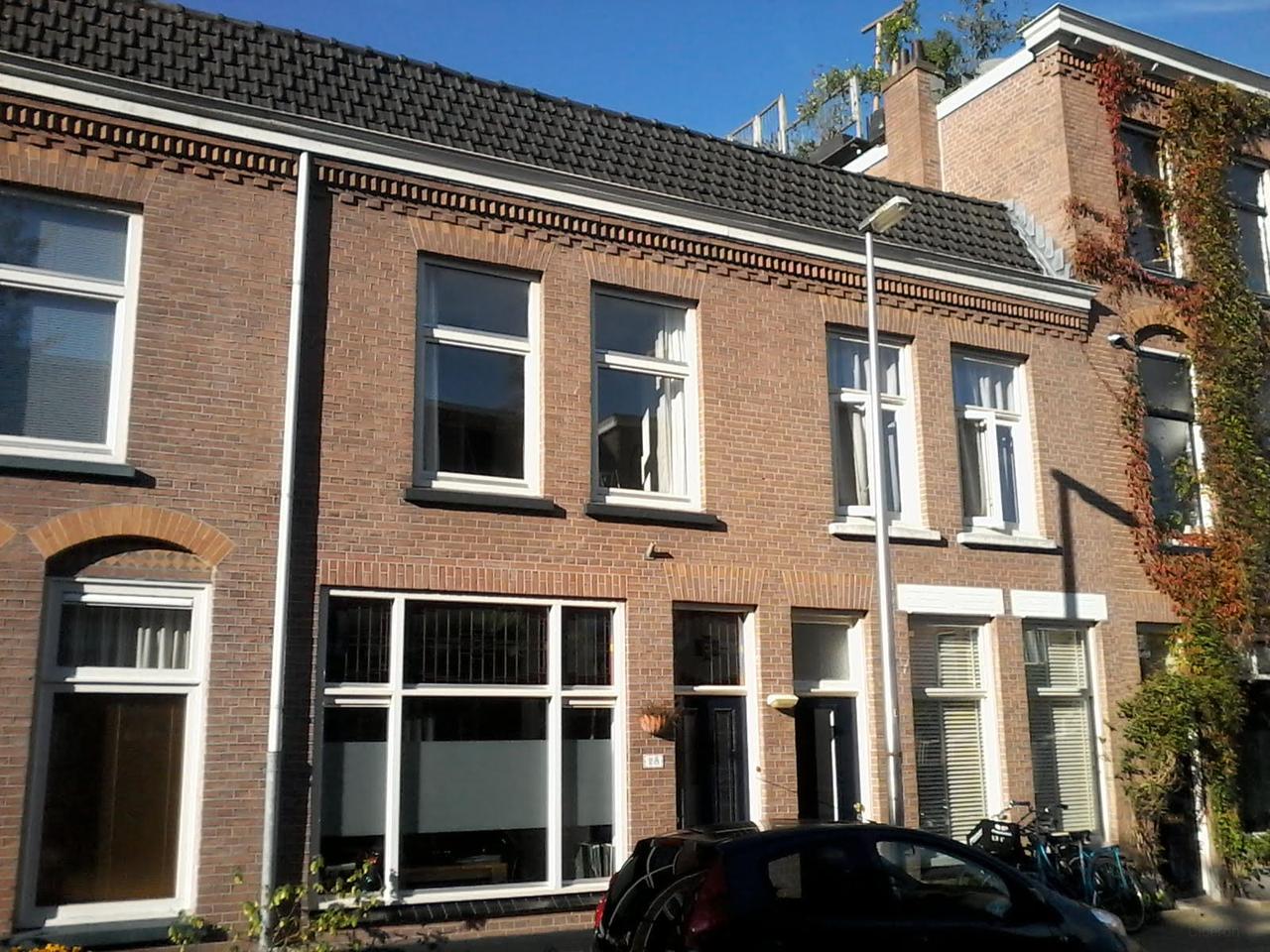 Furnished home with garden in Nieuw-Engeland - Image 1