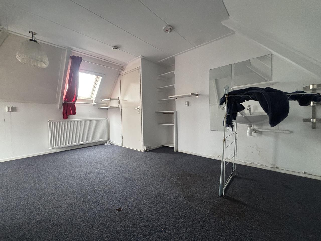 Kamer van 14 m² met dakterras - Afbeelding 4
