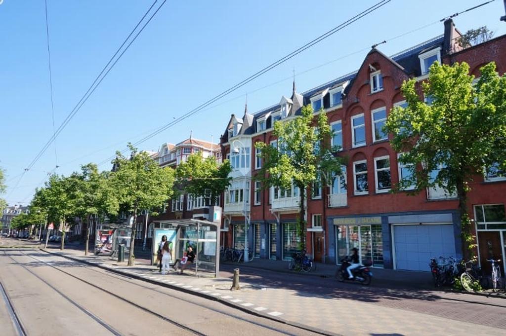 Furnished apartment near Museumplein - Image 1
