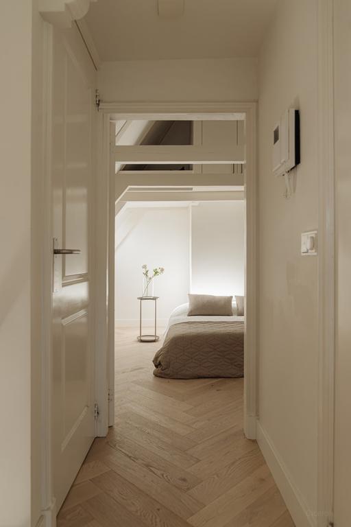 Furnished Canal Apartment with 2 Bedrooms - Image 18